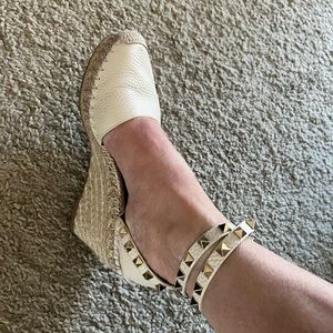 Rockstud Espadrille Wedge
VALENTINO GARAVANI